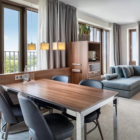 Melia Hotell 4*