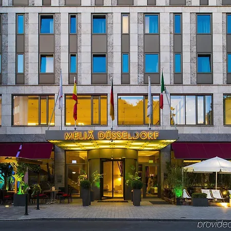 Szálloda Meliá Düsseldorf